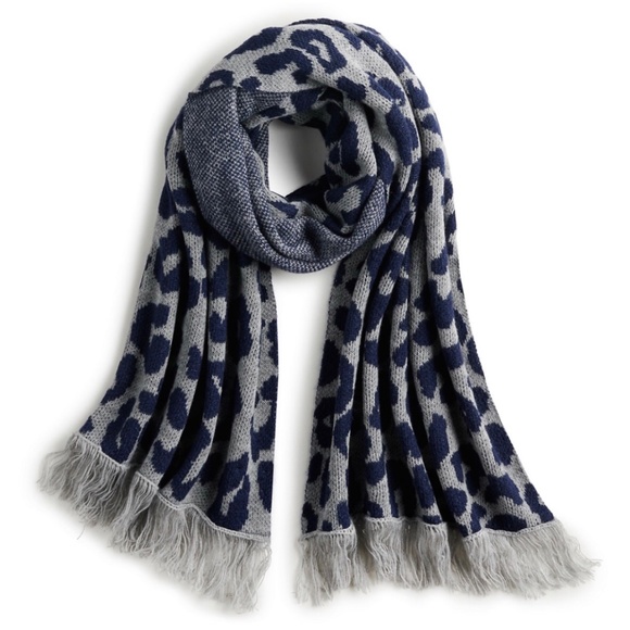 YUMMY SWEATER CO. Gray Leopard Fringe Scarf - Picture 1 of 3